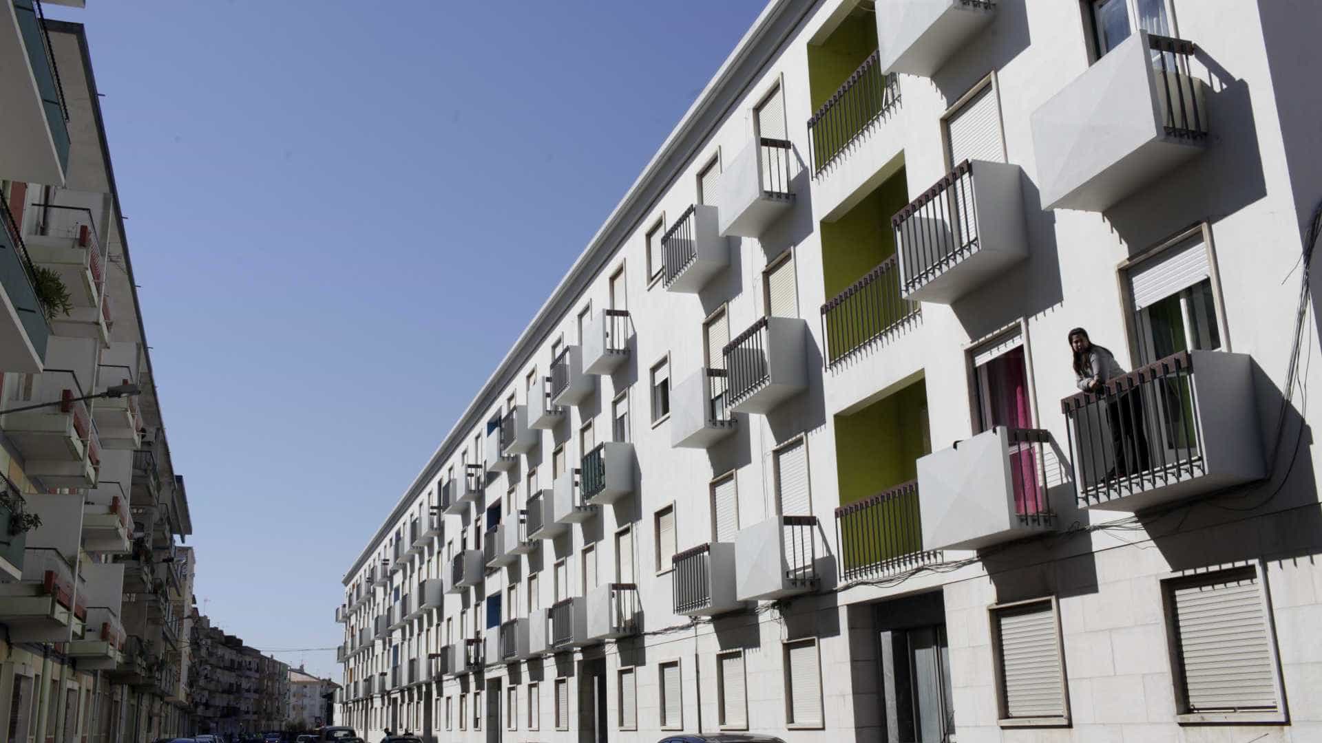 Prestação do crédito à habitação subiu ligeiramente este mês