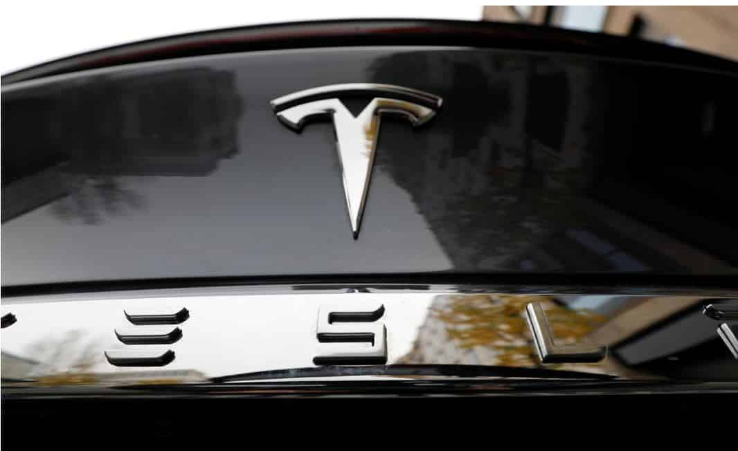 Conselheiro opõe-se à reeleição da presidente da Tesla