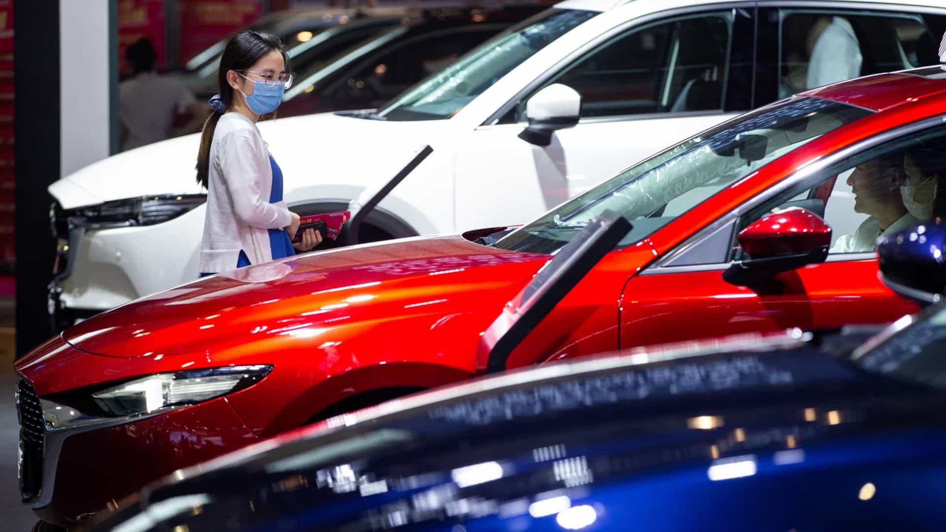 Vendas de automóveis na China crescem 16,4% em julho