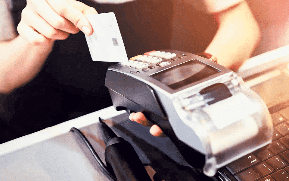 Pagar com Multibanco: Porque razão alguns estabelecimentos impõem mínimo de 5€?