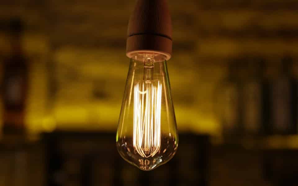 Fatura da eletricidade em Portugal é a oitava mais cara na União Europeia