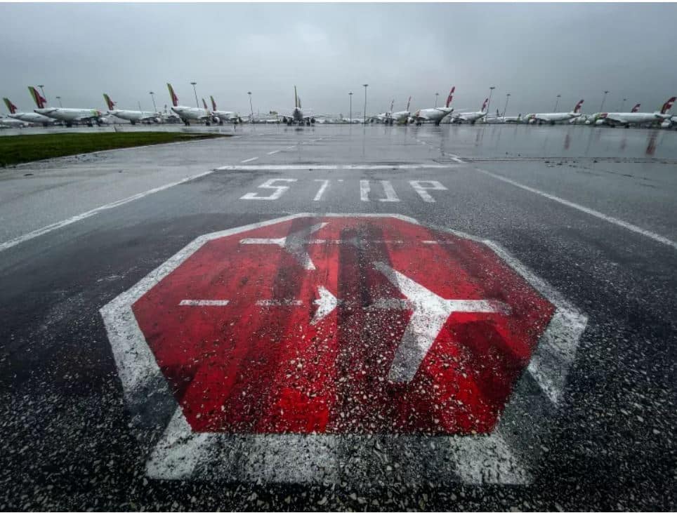 Movimento de passageiros cai 82% nos aeroportos nacionais em novembro