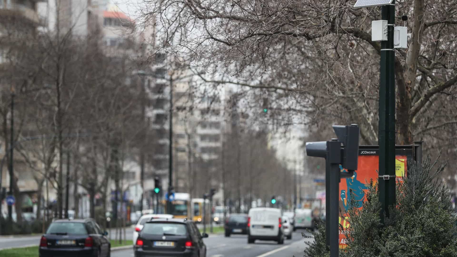 Mercado automóvel sobe 27% mas ainda abaixo das vendas em 2019