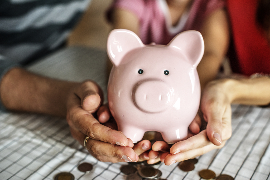 Dicas de Poupança Reais: Como Organizar o Orçamento Sem Sofrer